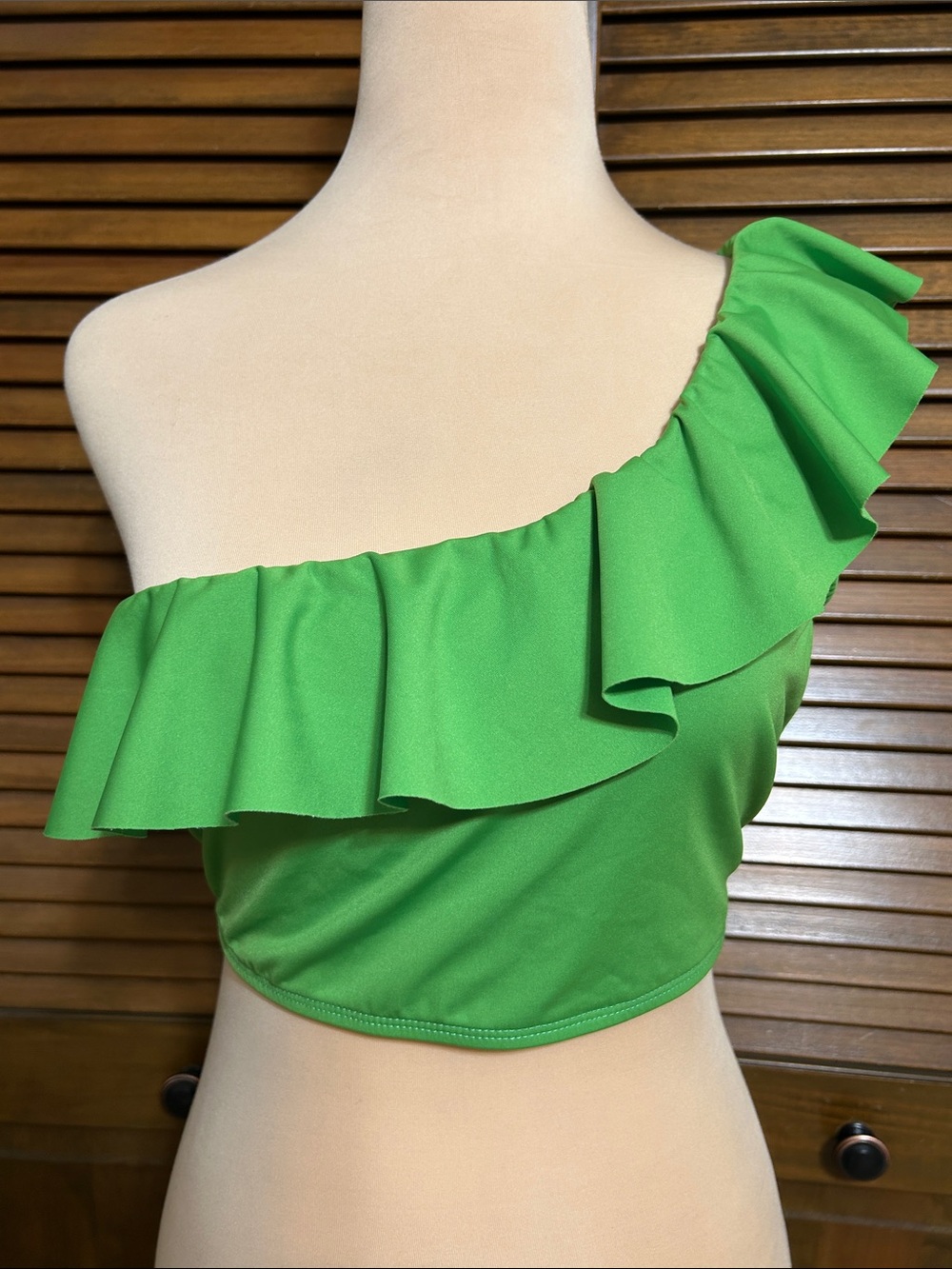 Liberty & Justice - The Etu Top, Green Ruffle One Shoulder Bikini Top Size XXL
